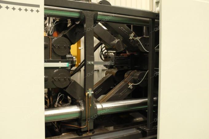 Spritzenmaschine equipmeted mit äußerlicher Drehenkurbelwelle.