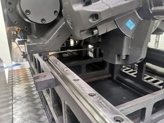 ISO9001 700 Ton PVC Injection Molding Machine Accurate Pressure